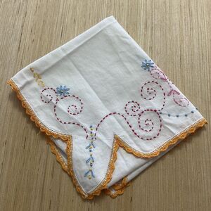 Doily Hand Sewn Embroidery Crochet Flowers Scallop Edge 17”x 41" Cottagecore